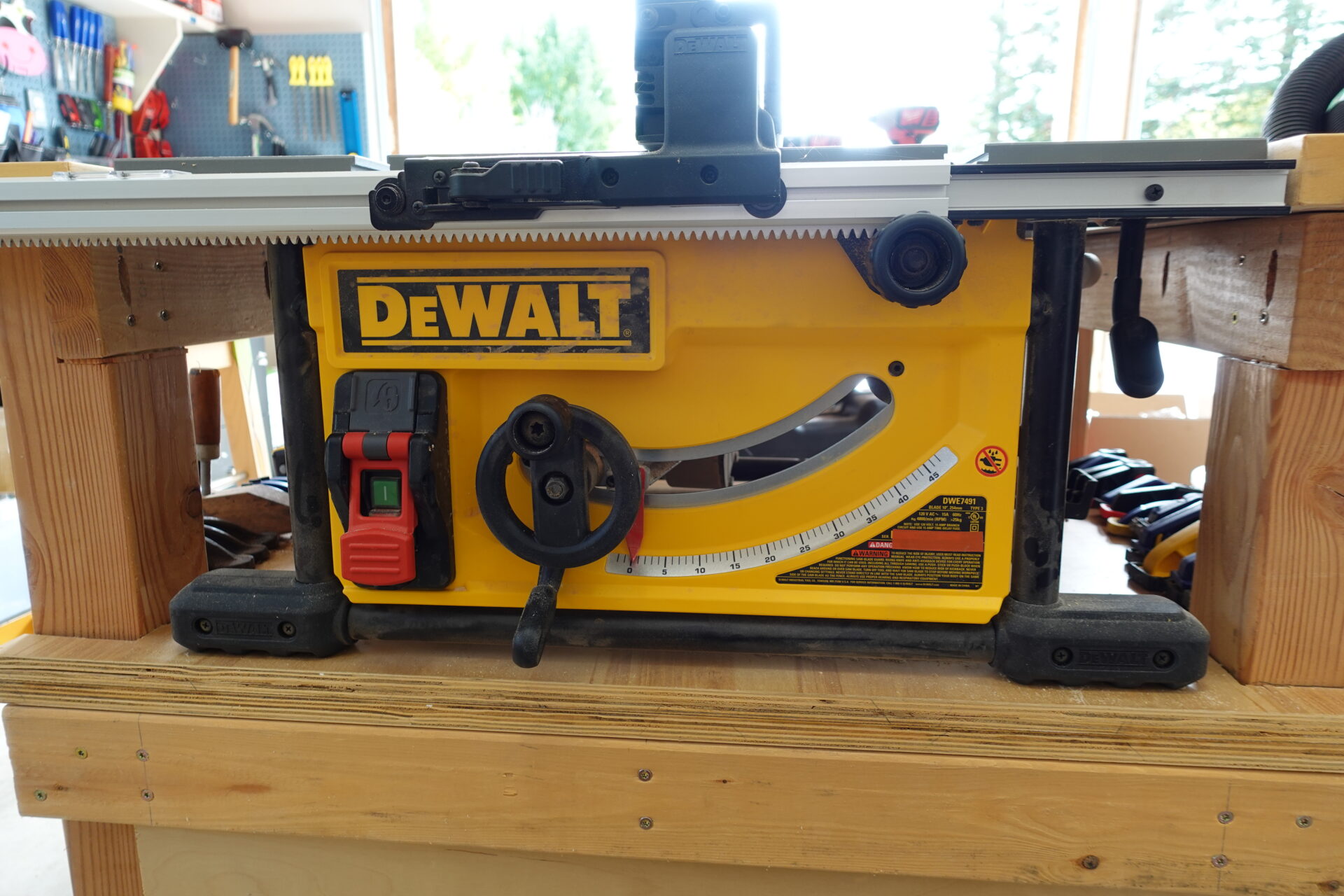 A Cut Above The Rest Dewalt 10 Inch Table Saw Dwe7491 Review Timber Topia 6544