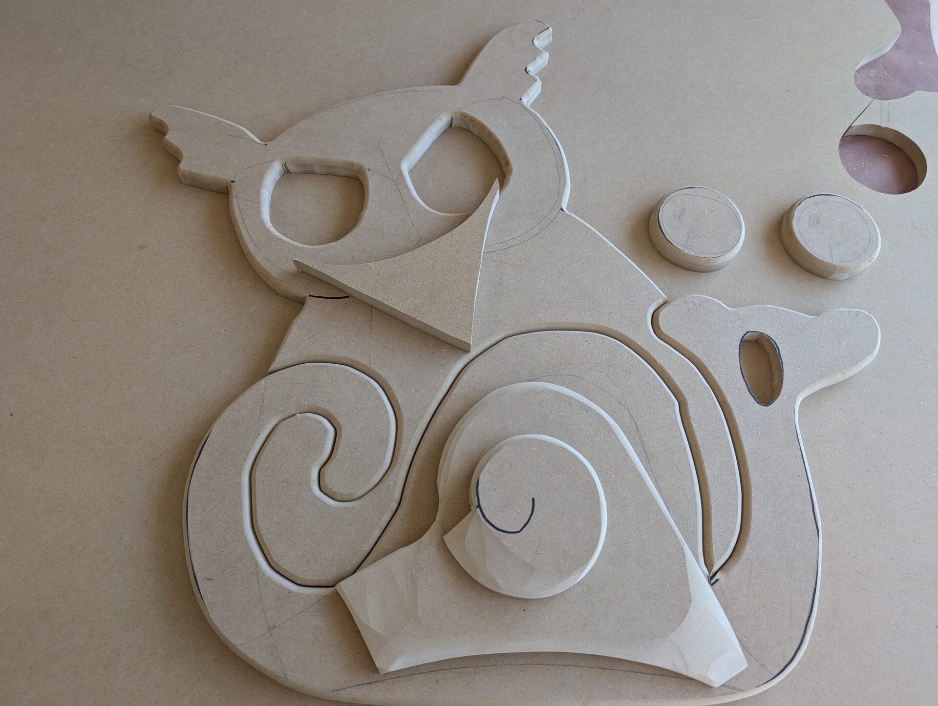 Laying out the owl in snail with the 3D forms